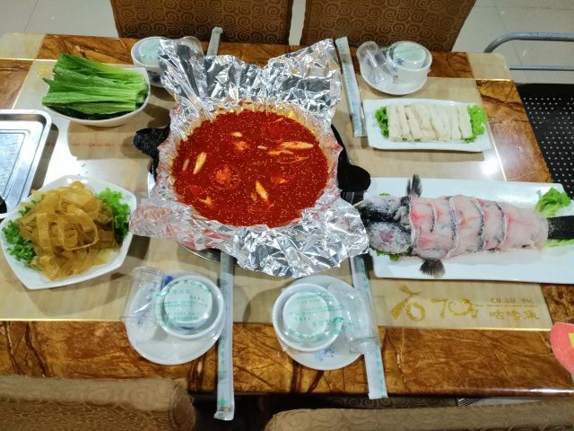 重庆最具特色的石头餐饮，火遍全国的餐饮！