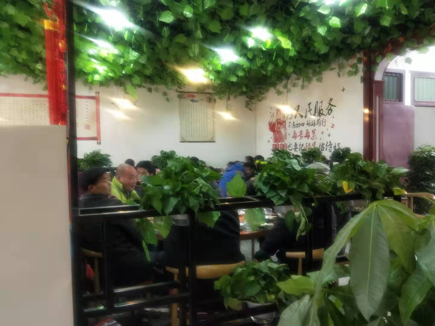 位置不好的店铺怎么赚钱？教你把大量顾客引进店来